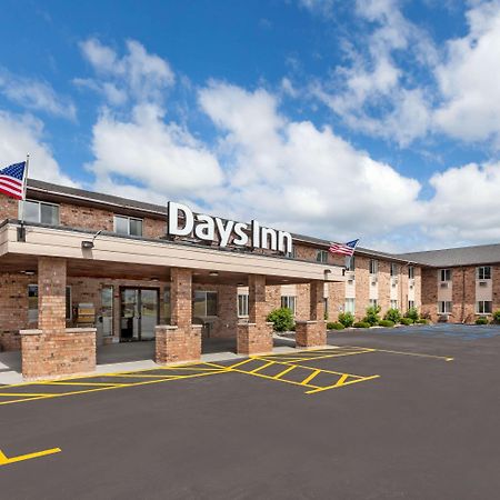 Baymont By Wyndham Manistee Hotel Eksteriør billede