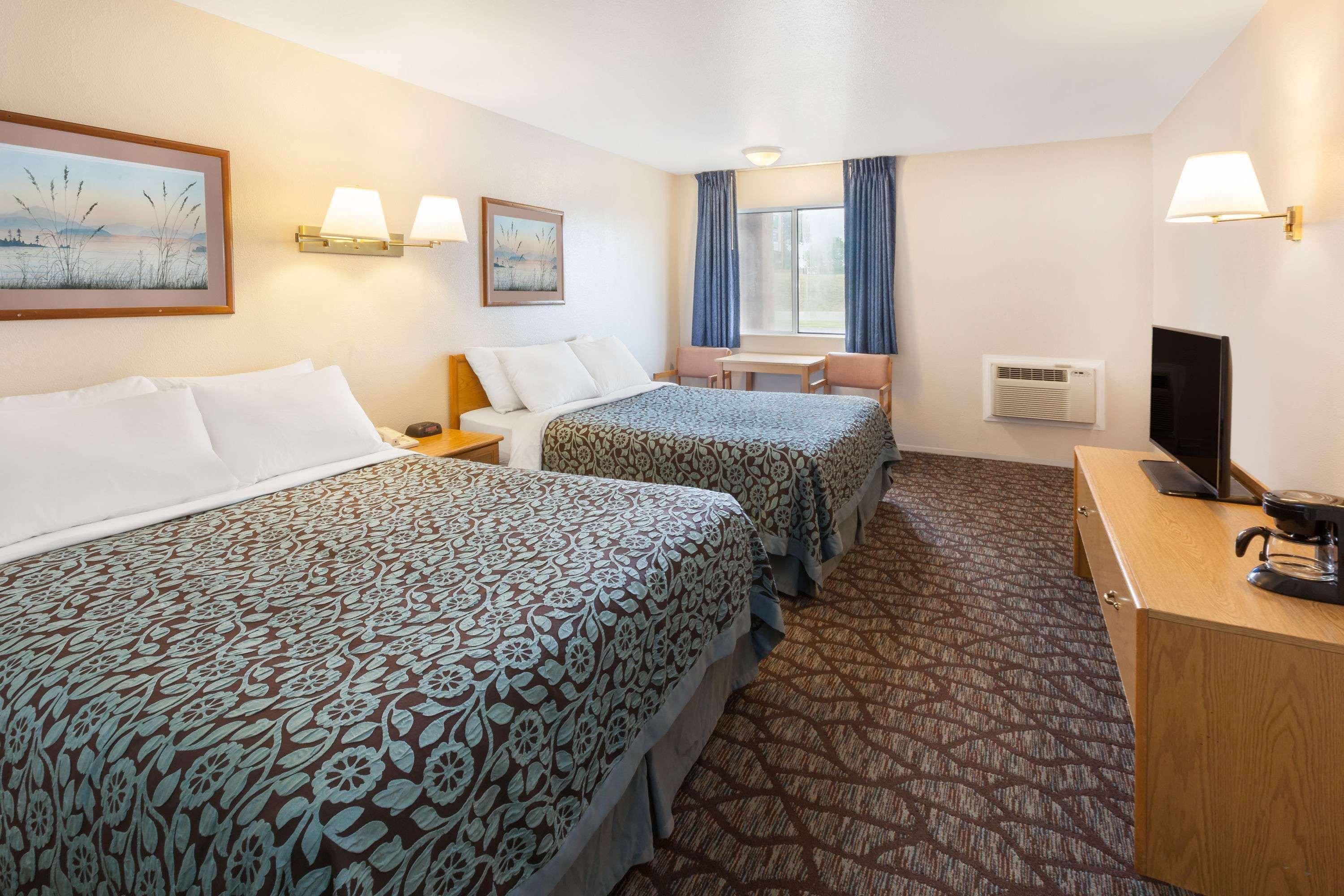 Baymont By Wyndham Manistee Hotel Eksteriør billede