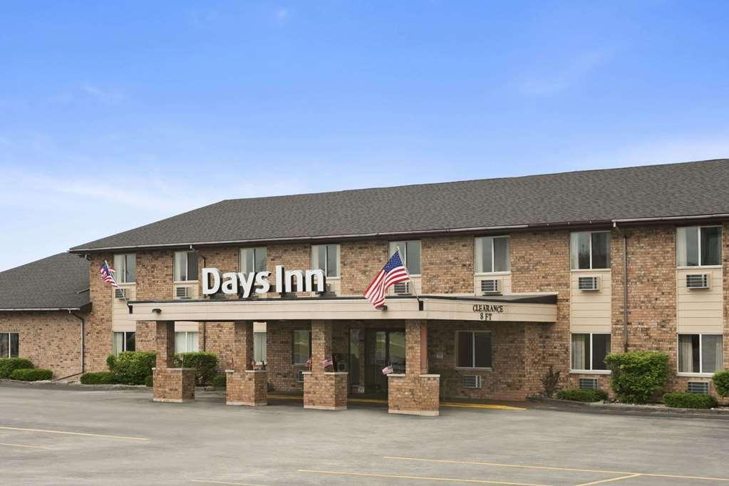 Baymont By Wyndham Manistee Hotel Eksteriør billede