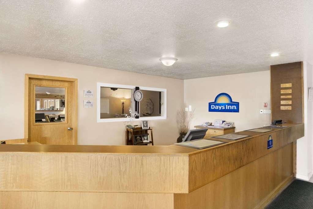 Baymont By Wyndham Manistee Hotel Interiør billede